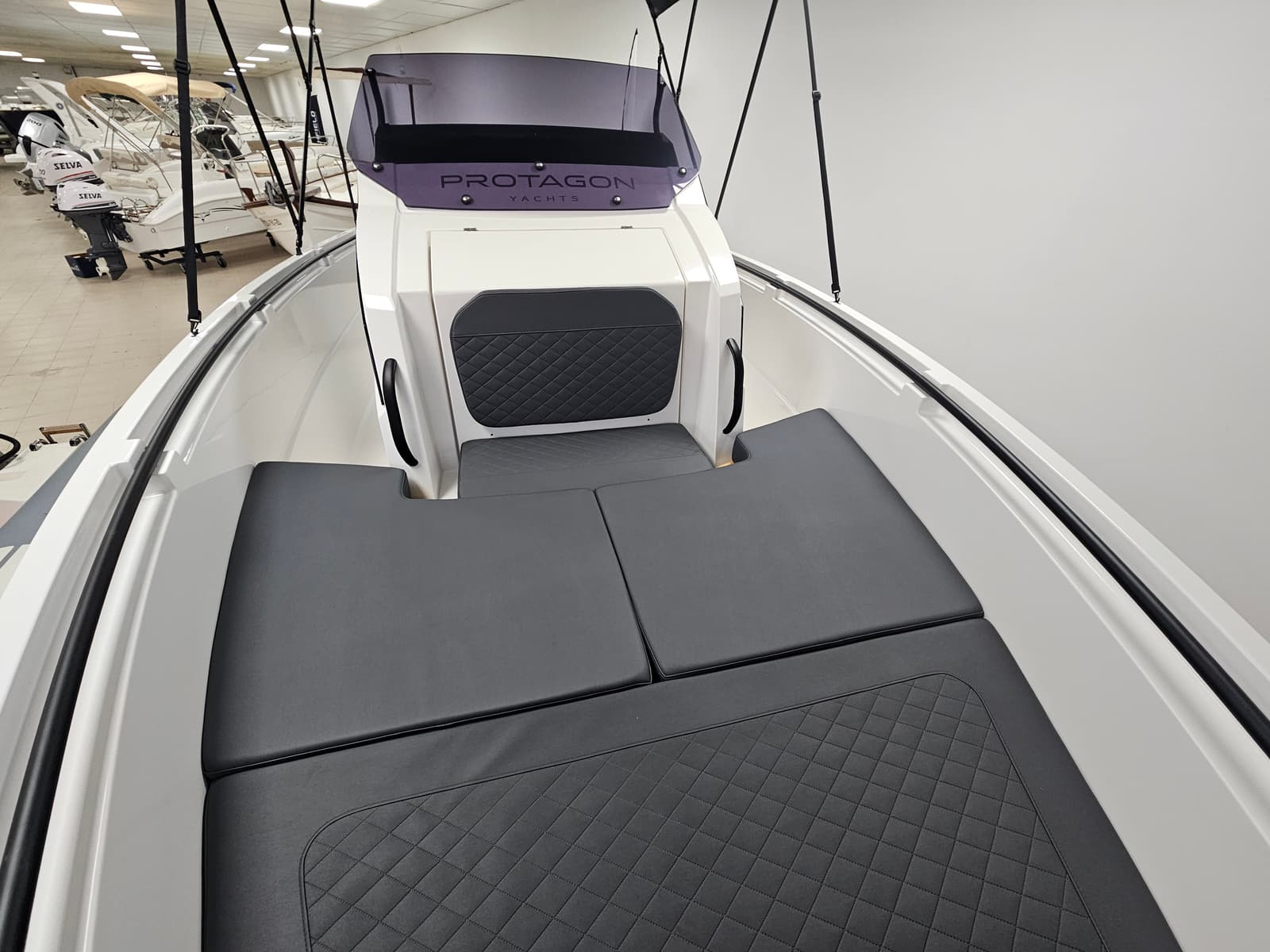 protagon 25 space by selva